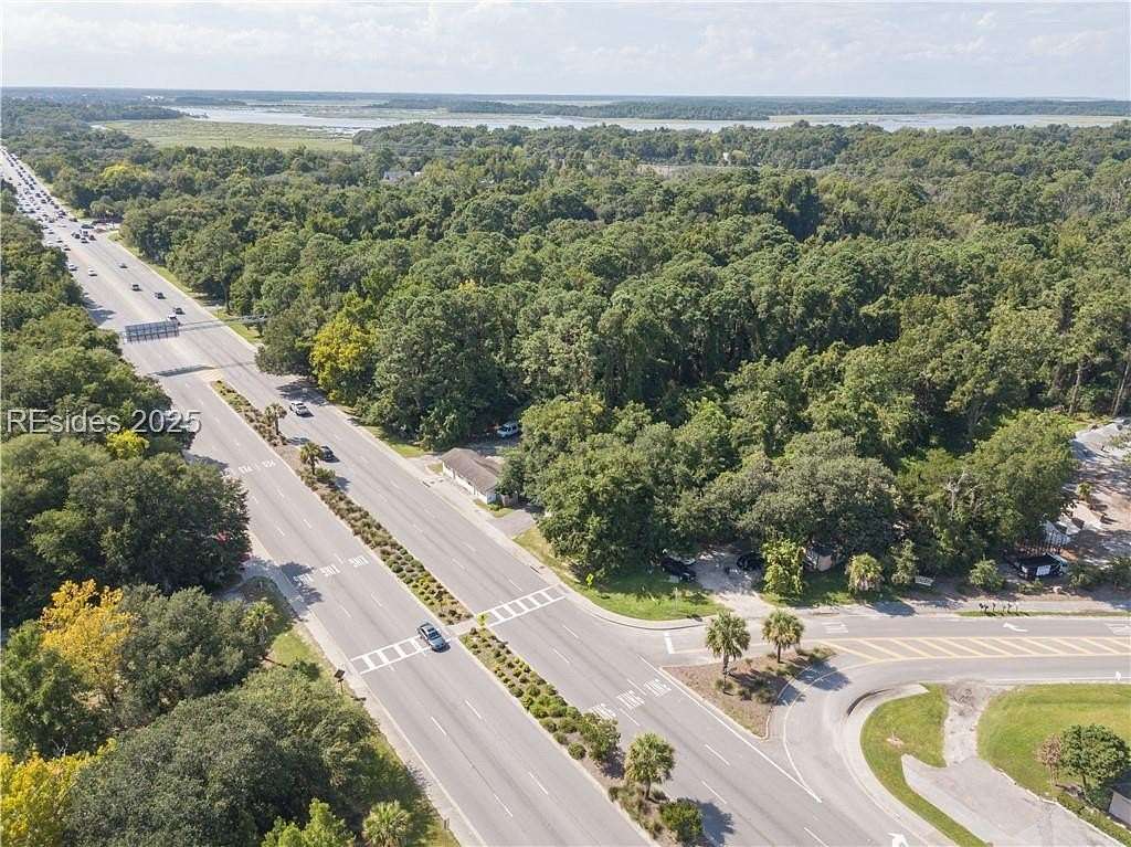 0.77 Acres of Commercial Land for Sale in Hilton Head Island, South Carolina