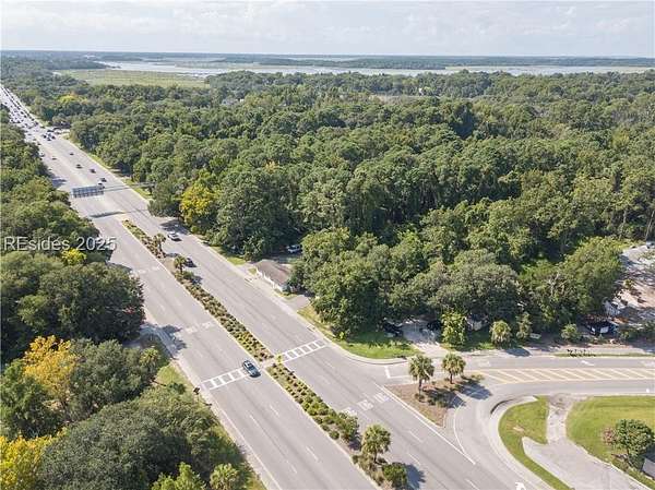 0.77 Acres of Commercial Land for Sale in Hilton Head Island, South Carolina