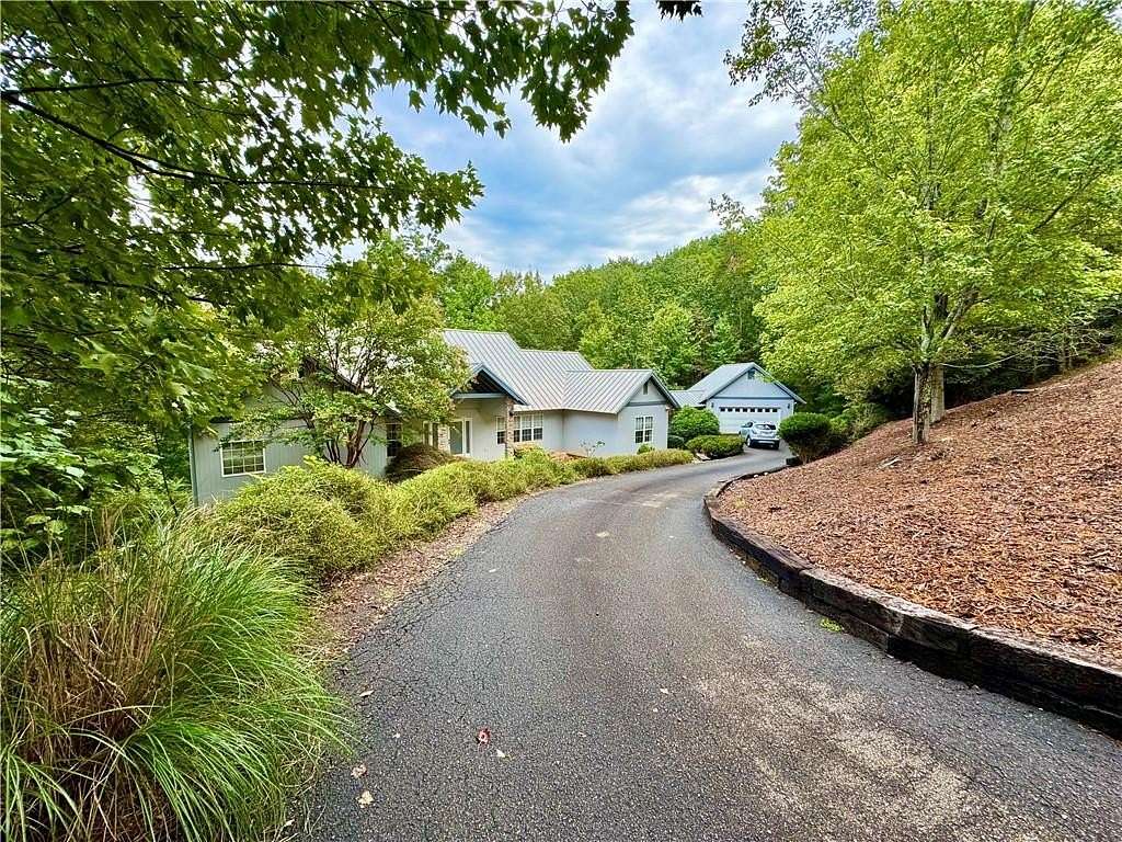 3 Acres of Residential Land with Home for Lease in Jasper, Georgia