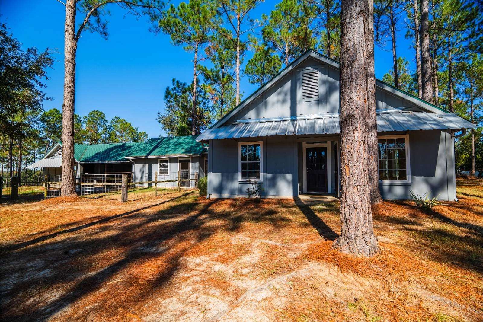 14 Acres of Land with Home for Sale in Pavo, Georgia