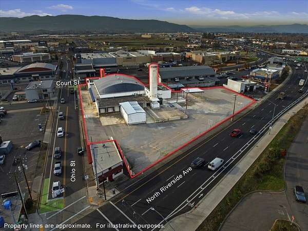 1.56 Acres of Improved Commercial Land for Sale in Medford, Oregon