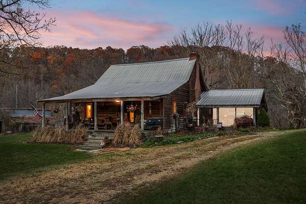 4.82 Acres of Land with Home for Sale in Ashland City, Tennessee