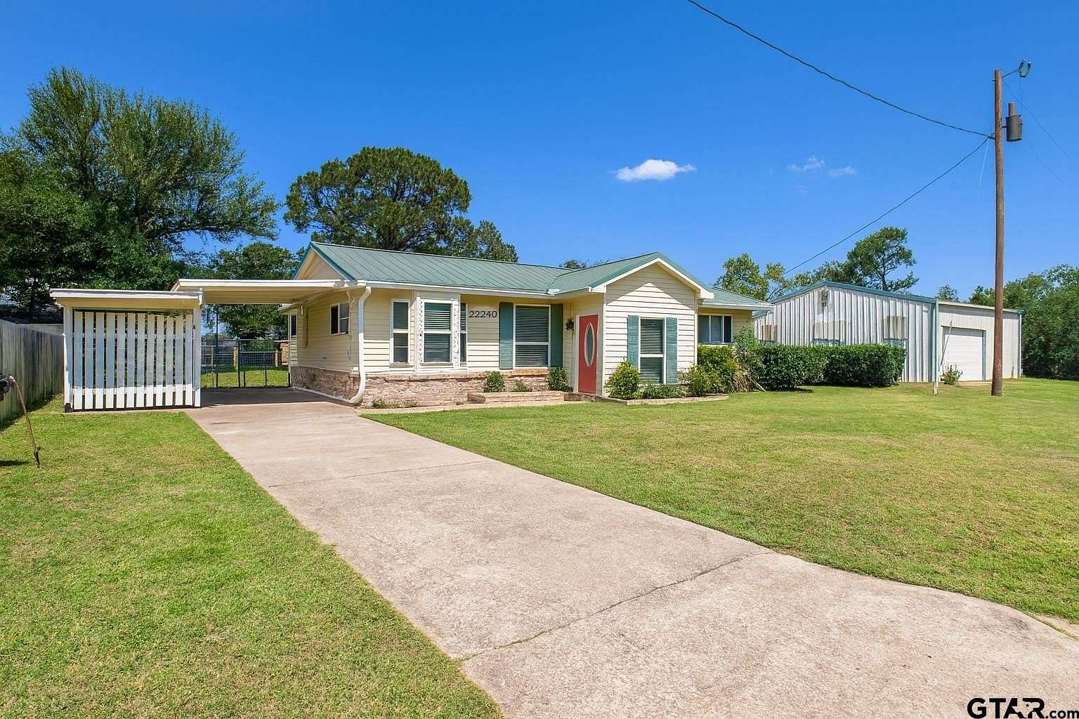 0.69 Acres of Land with Home for Sale in Frankston, Texas