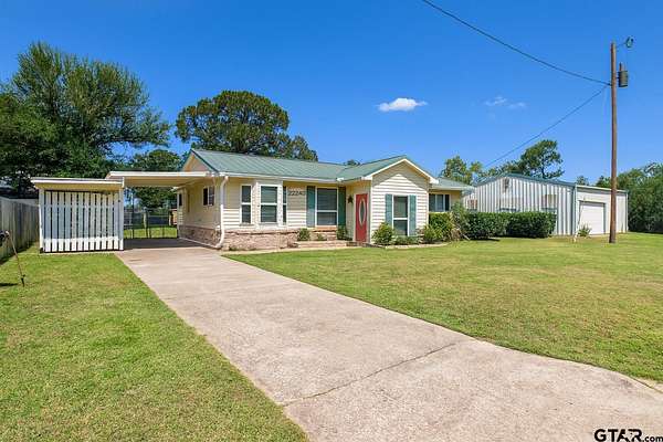 0.69 Acres of Land with Home for Sale in Frankston, Texas