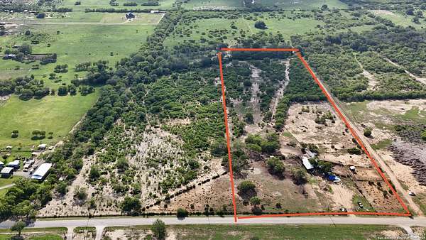 17.4 Acres of Land for Sale in St. Hedwig, Texas