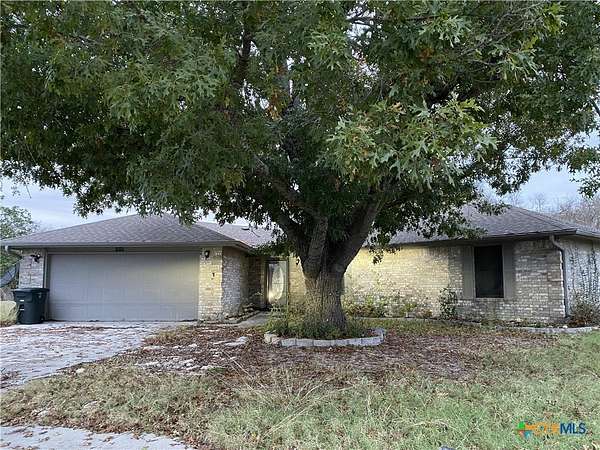 1.63 Acres of Land with Home for Sale in Killeen, Texas