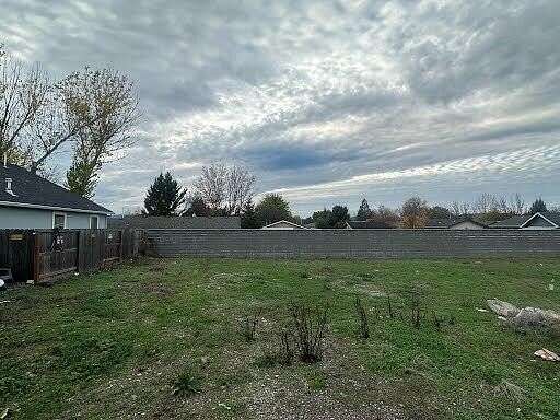 0.08 Acres of Residential Land for Sale in White City, Oregon