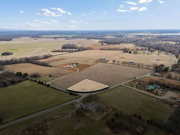 1 Acre of Residential Land for Sale in Decherd, Tennessee