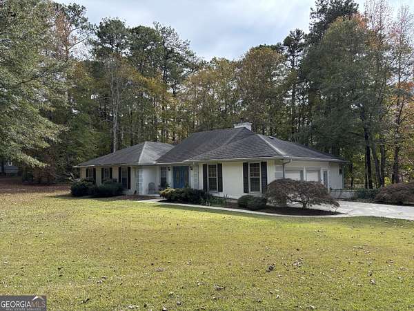 1.5 Acres of Residential Land with Home for Sale in Newnan, Georgia