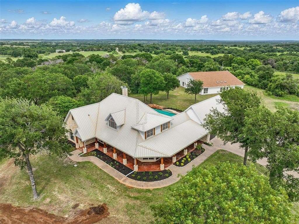 9 Acres of Residential Land with Home for Sale in Nemo, Texas