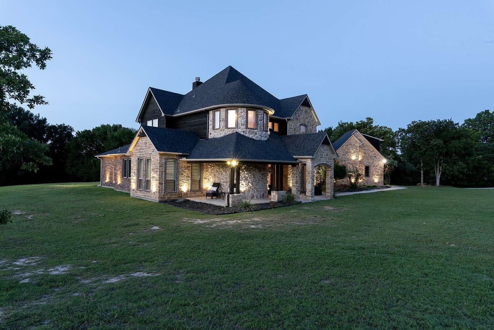 3 Acres of Land with Home for Sale in Fort Worth, Texas