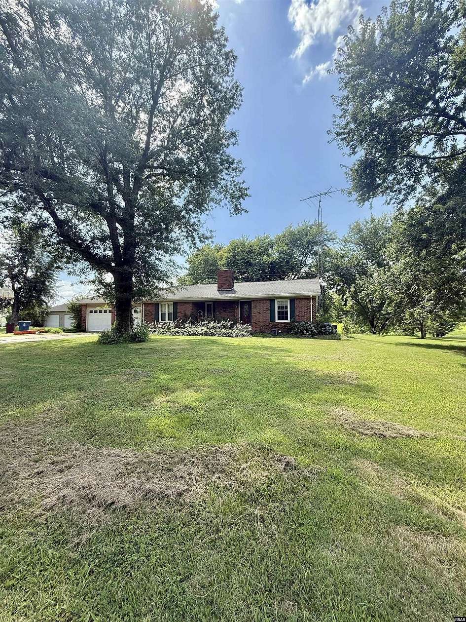 8 Acres of Residential Land with Home for Sale in Troy, Tennessee