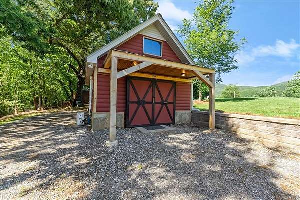 6.47 Acres of Residential Land with Home for Sale in Cleveland, Georgia