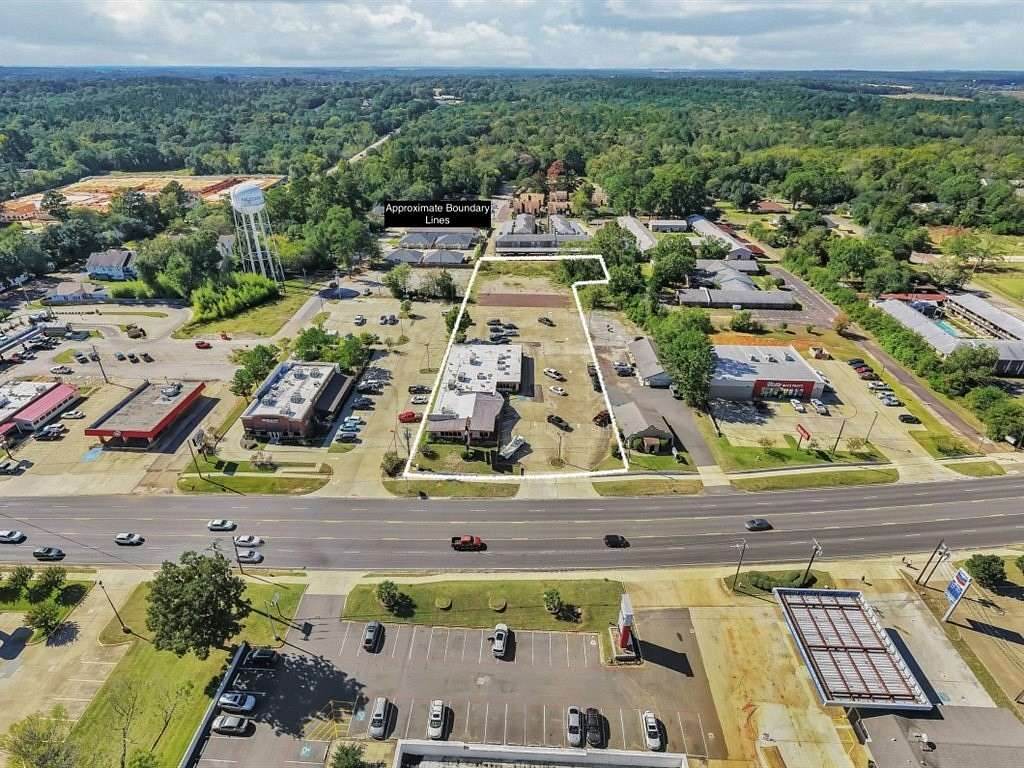 1.62 Acres of Improved Commercial Land for Sale in Nacogdoches, Texas