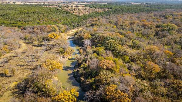 449 Acres of Recreational Land & Farm for Sale in Hamilton, Texas