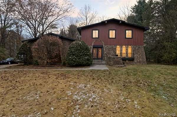 2.5 Acres of Residential Land with Home for Sale in Holly, Michigan