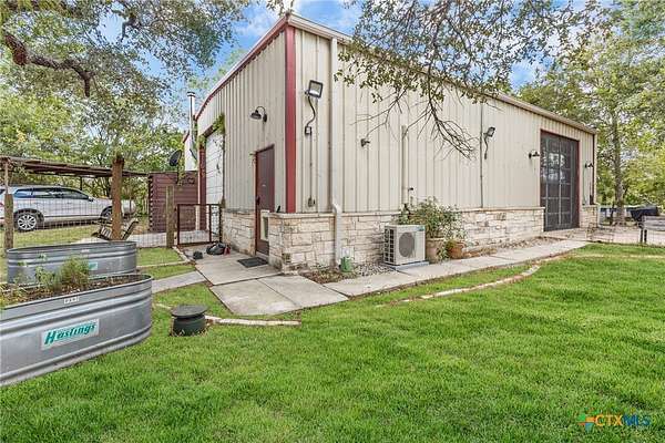 10 Acres of Recreational Land with Home for Lease in Dale, Texas