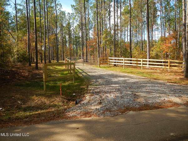 143 Acres of Recreational Land & Farm for Sale in Camden, Mississippi