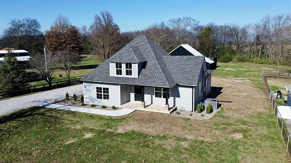 2 Acres of Land with Home for Sale in Franklin, Kentucky