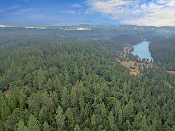 5 Acres of Land for Sale in Grass Valley, California
