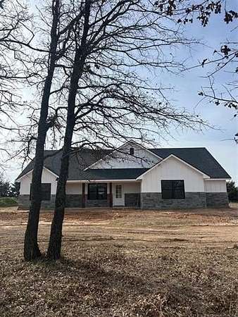 4 Acres of Land with Home for Sale in Colbert, Oklahoma