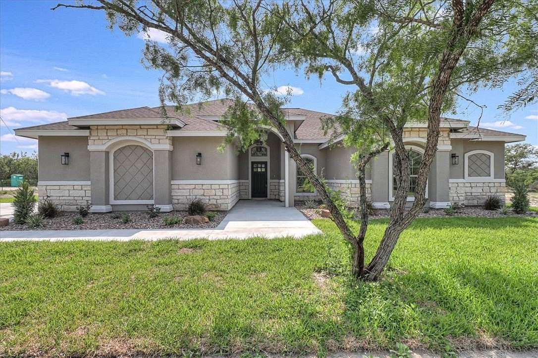 5.39 Acres of Residential Land with Home for Sale in Alice, Texas