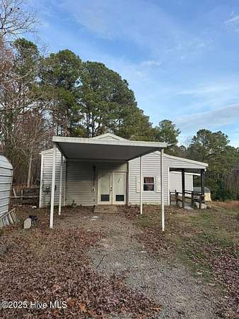 5 Acres of Residential Land with Home for Sale in Carthage, North Carolina