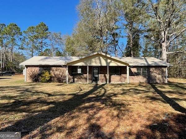 1.63 Acres of Residential Land with Home for Sale in Metter, Georgia