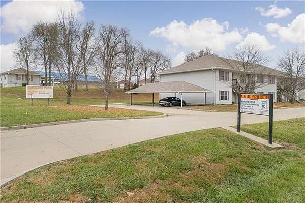 7 Acres of Residential Land for Sale in St. Joseph, Missouri