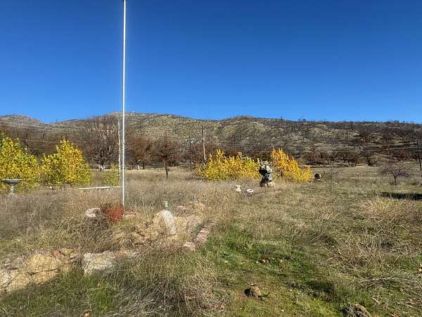 121 Acres of Land for Sale in Klamath River, California