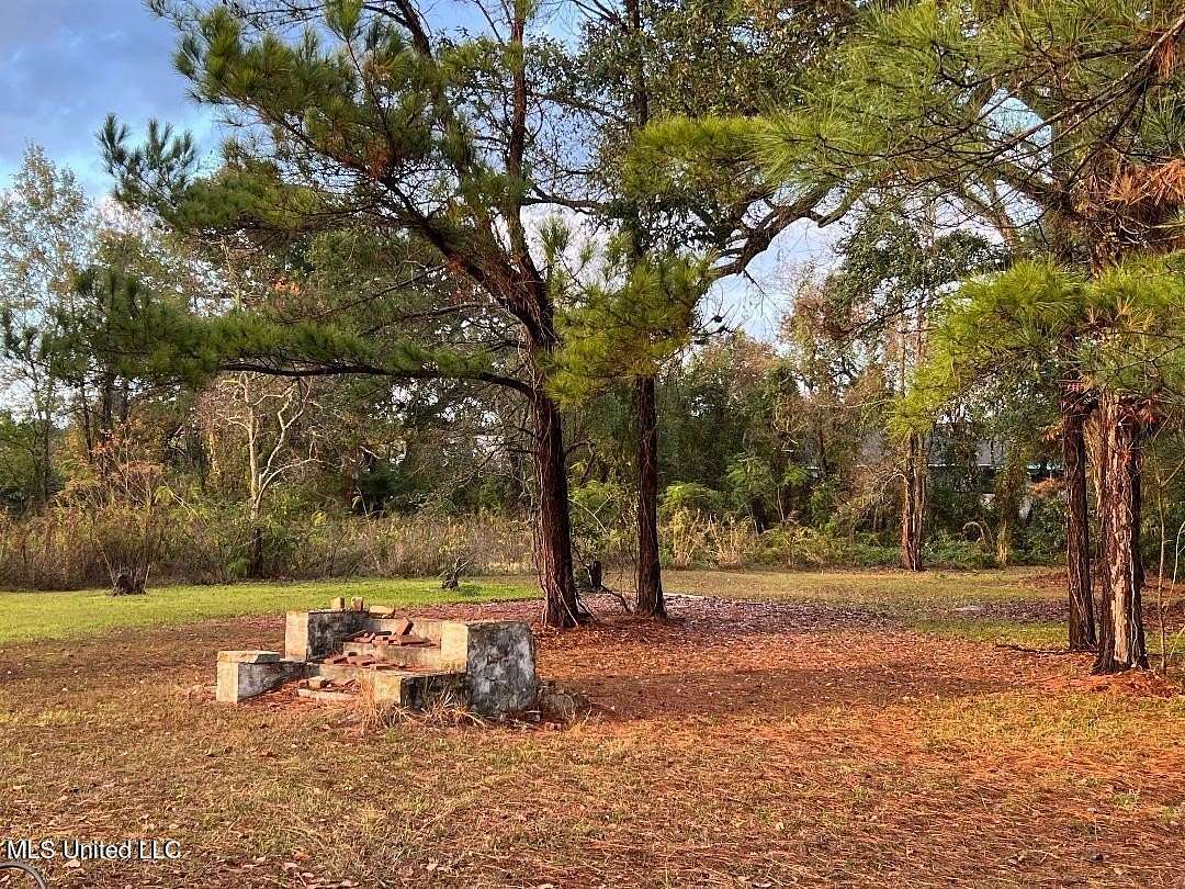 0.38 Acres of Commercial Land for Sale in Waveland, Mississippi