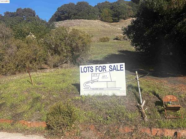 2.54 Acres of Residential Land for Sale in El Sobrante, California