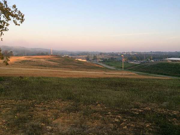 14 Acres of Commercial Land for Sale in Leitchfield, Kentucky