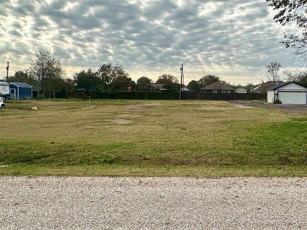 0.35 Acres of Residential Land for Sale in Oak Point, Texas