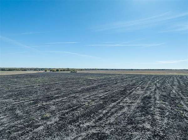 650 Acres of Agricultural Land for Sale in Deport, Texas