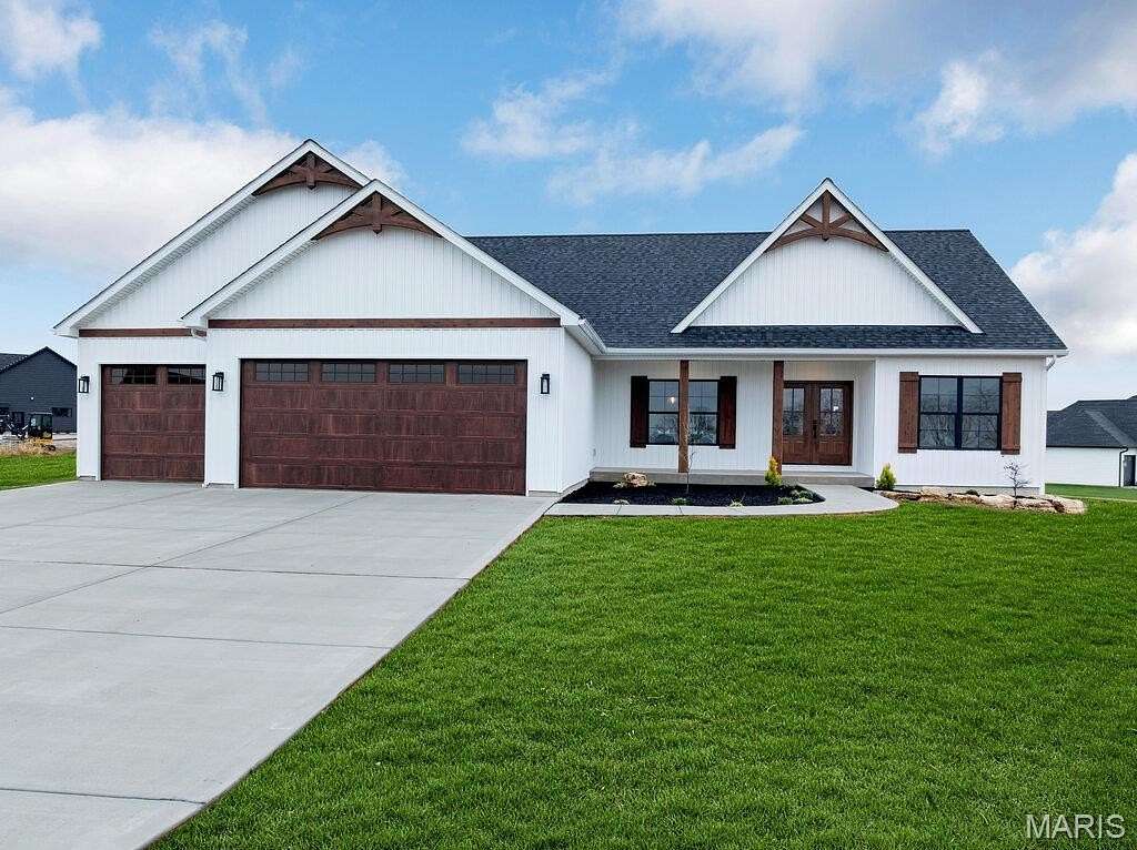 1.54 Acres of Residential Land with Home for Sale in Silex, Missouri