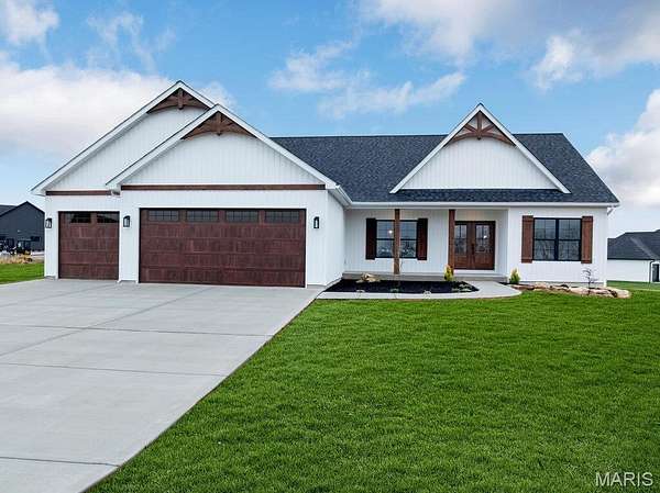 1.54 Acres of Residential Land with Home for Sale in Silex, Missouri