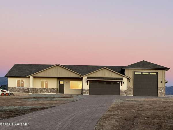 4 Acres of Residential Land with Home for Sale in Prescott Valley, Arizona