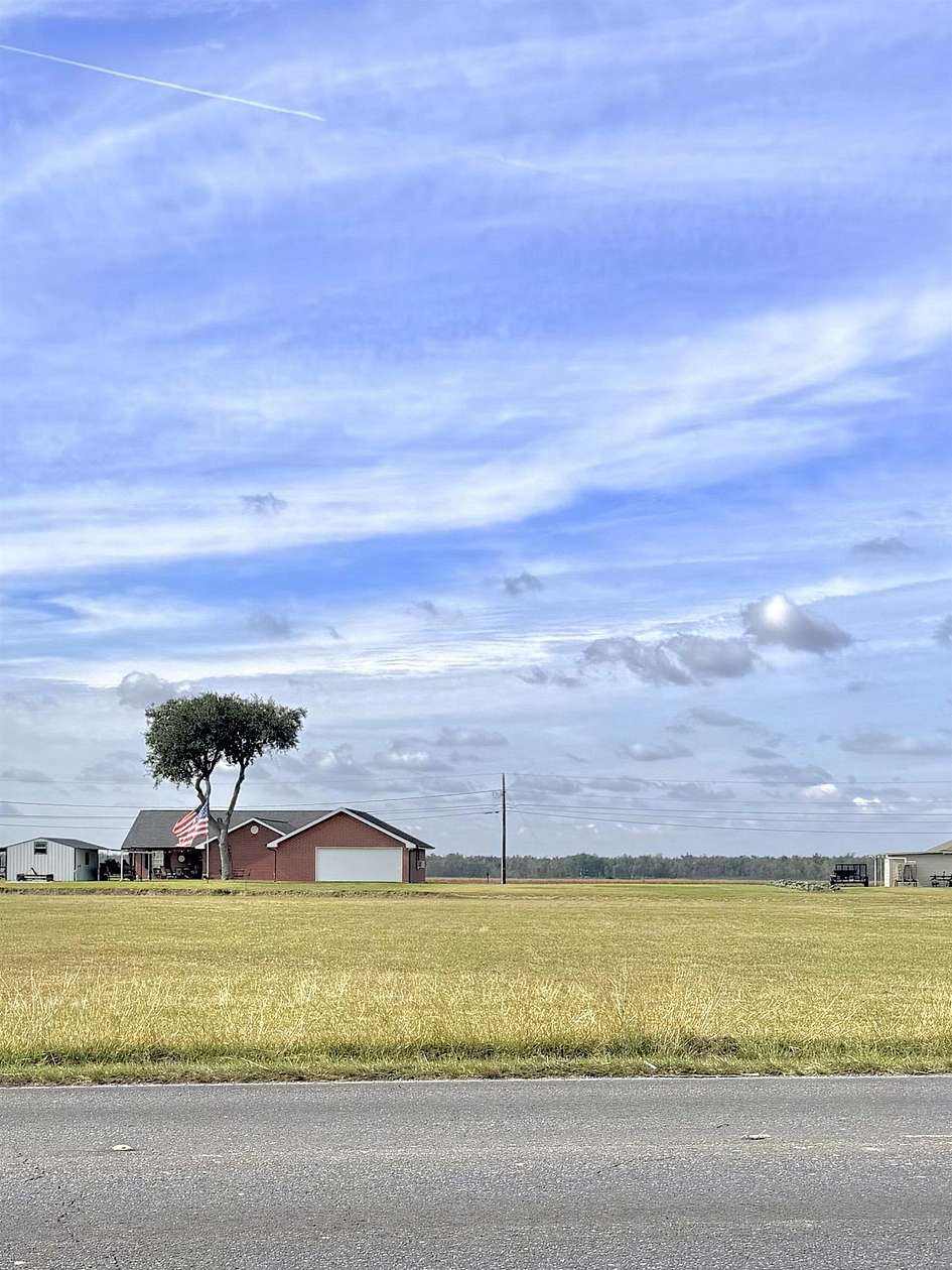 0.91 Acres of Residential Land for Sale in Vacherie, Louisiana