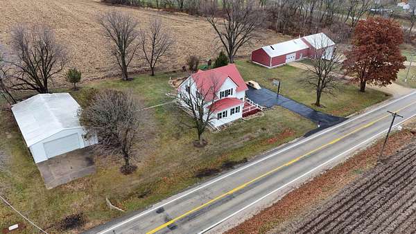 1.7 Acres of Residential Land with Home for Sale in Pecatonica, Illinois