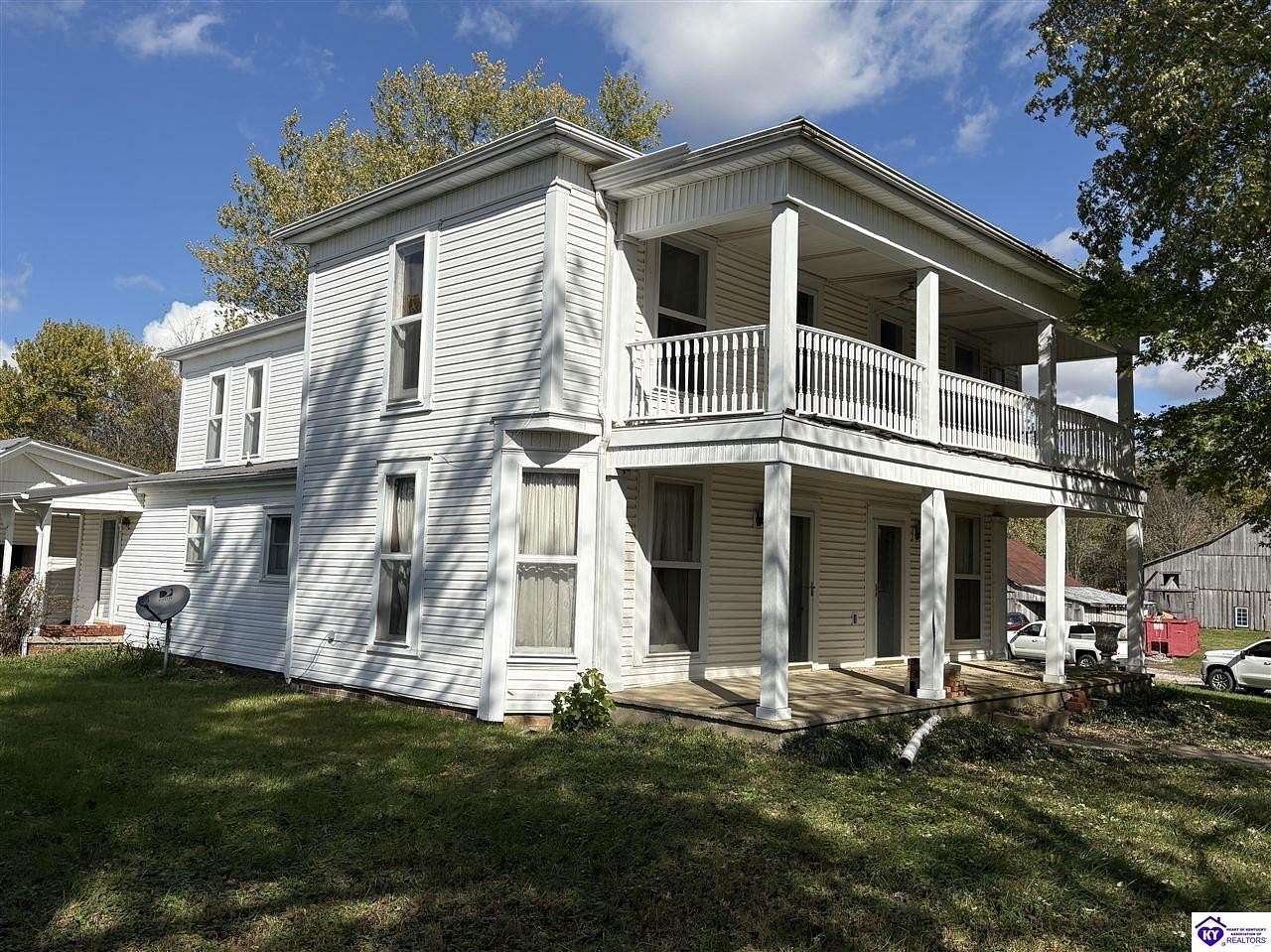 5.17 Acres of Residential Land with Home for Auction in Vine Grove, Kentucky