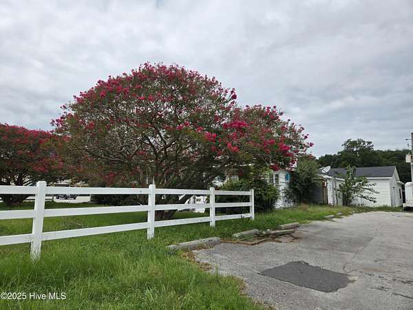 1.19 Acres of Commercial Land for Sale in Morehead City, North Carolina