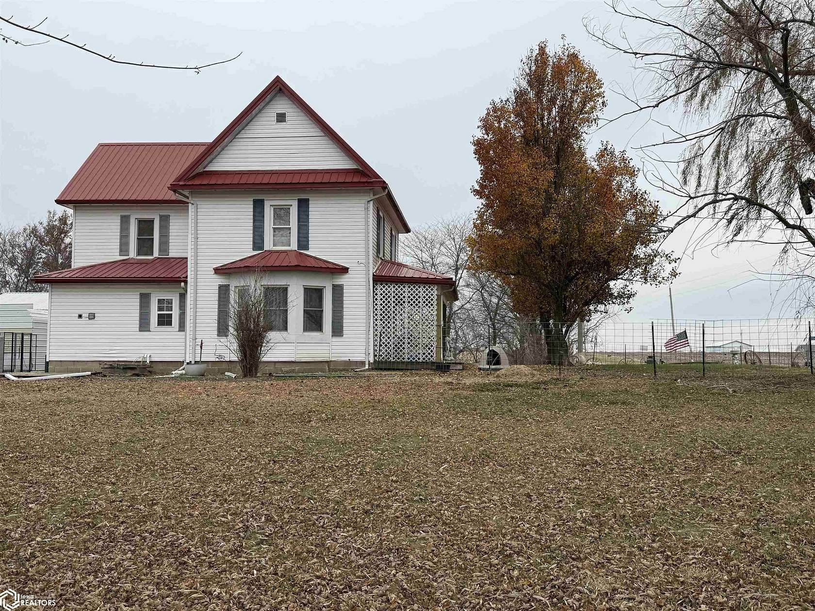4.75 Acres of Residential Land with Home for Sale in Batavia, Iowa