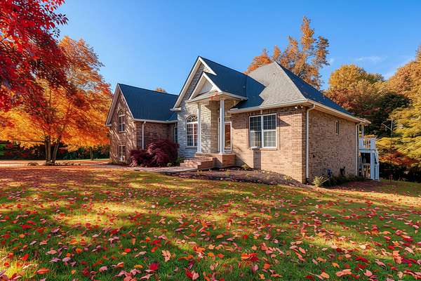 5 Acres of Residential Land with Home for Sale in Cottontown, Tennessee