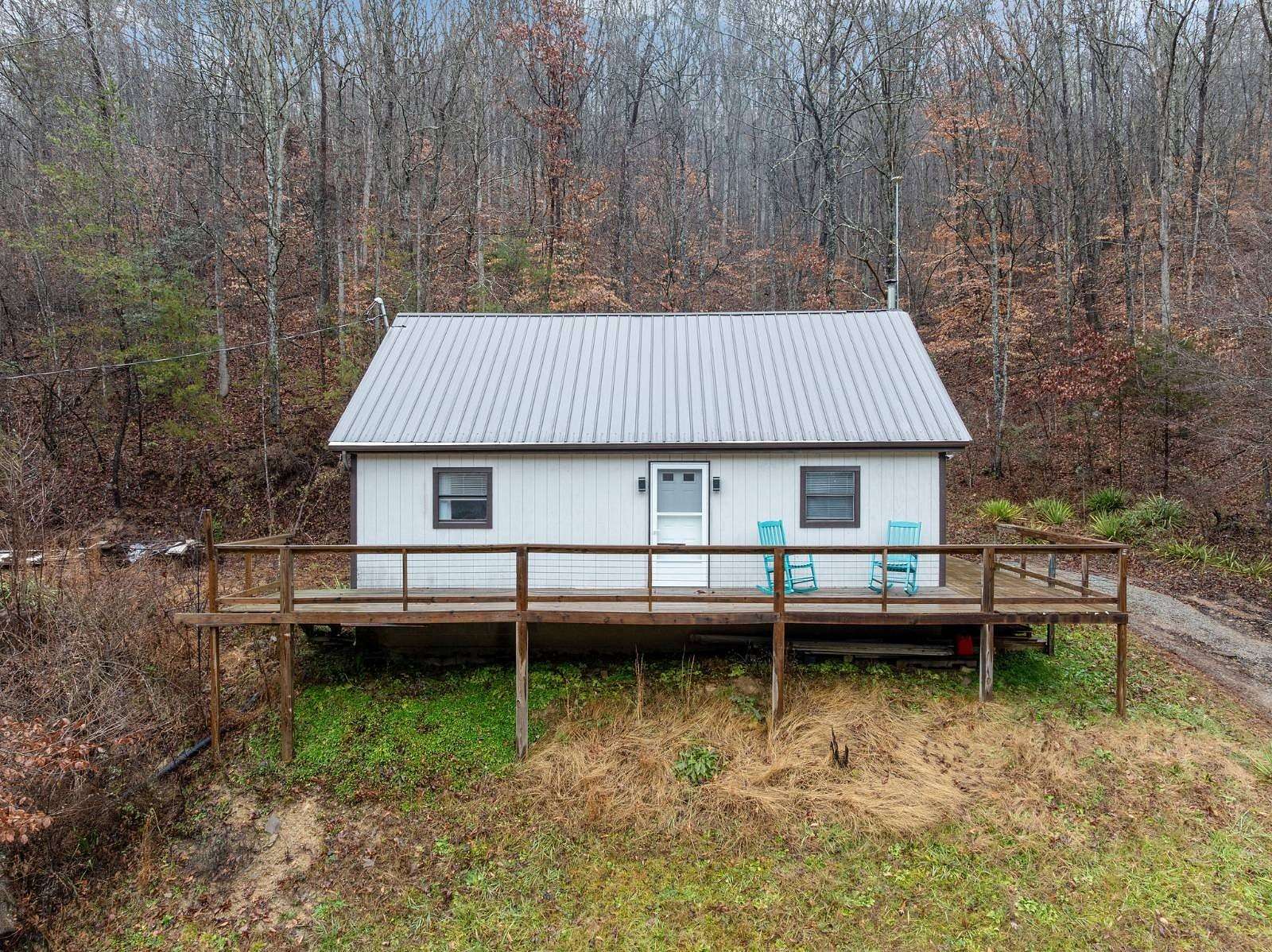 15.4 Acres of Recreational Land with Home for Sale in Sneedville, Tennessee