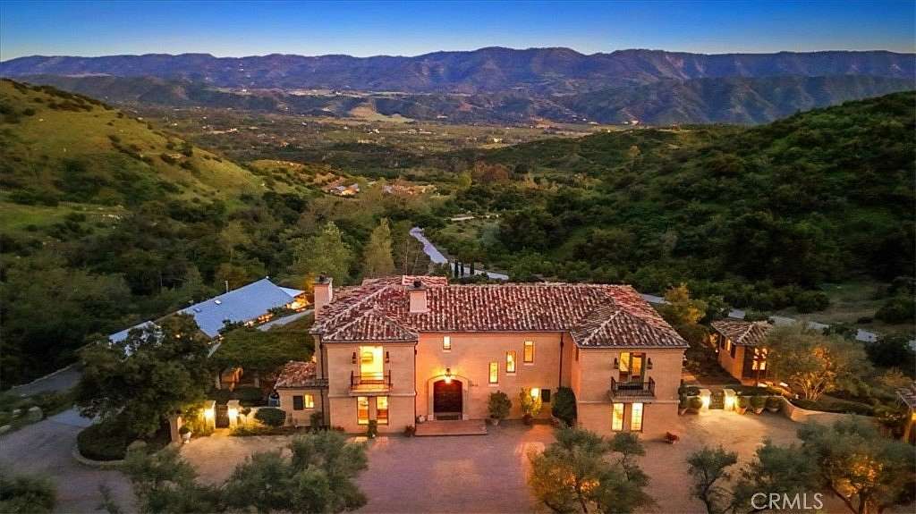 47 Acres of Land with Home for Sale in Ojai, California
