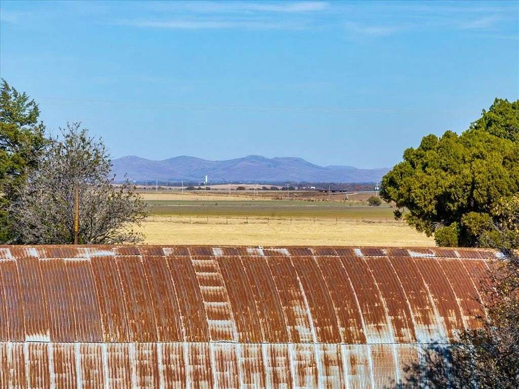 400 Acres of Land for Sale in Faxon, Oklahoma