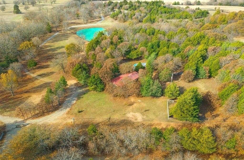 6.74 Acres of Residential Land with Home for Sale in Caddo, Oklahoma