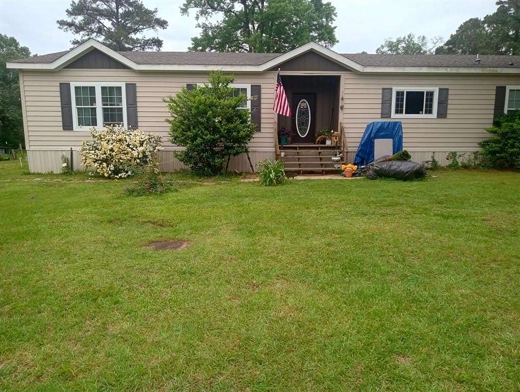 1.88 Acres of Residential Land with Home for Sale in Mansfield, Louisiana