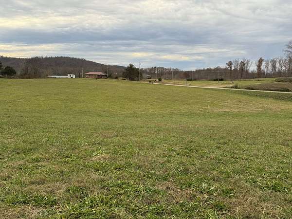 1 Acre of Land for Sale in Albany, Kentucky